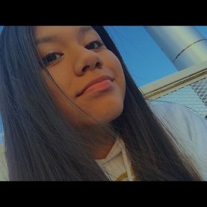 Meet your Posher, Alexandra